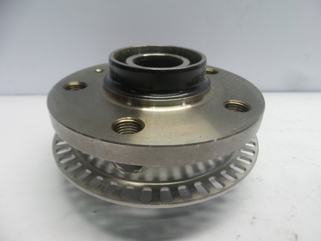 Original AUDI A3 TT VW Golf SEAT Leon Toledo Radnabe mit Rotor vorne 8N0407613C