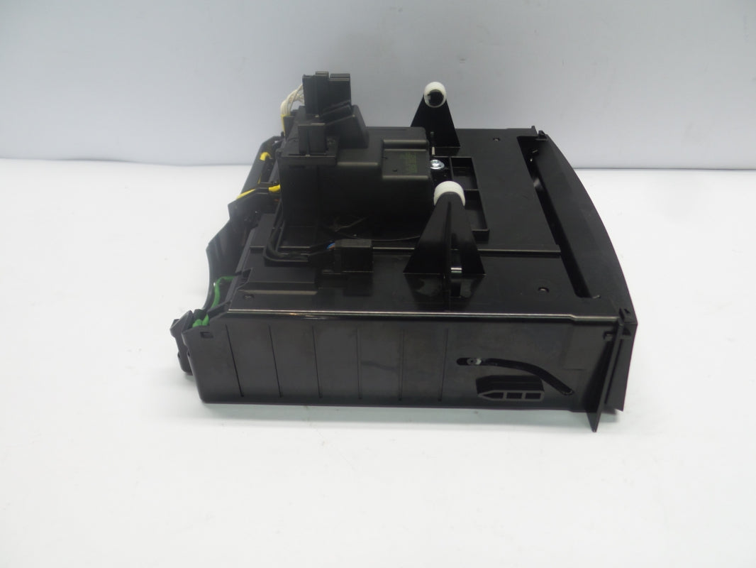 Original MERCEDES-BENZ W211 Aufbewahrungsbox CD-Wechsler Ablagefach A2116800552