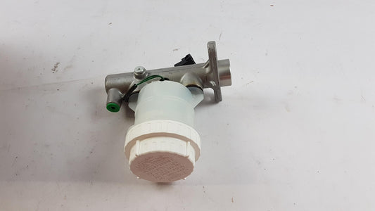Original OE MITSUBISHI Hauptbremszylinder MB895963