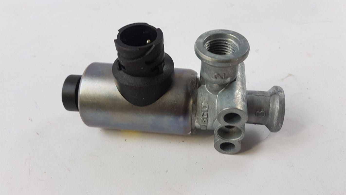 Original OE MERCEDES-BENZ Magnetventil A0059971136