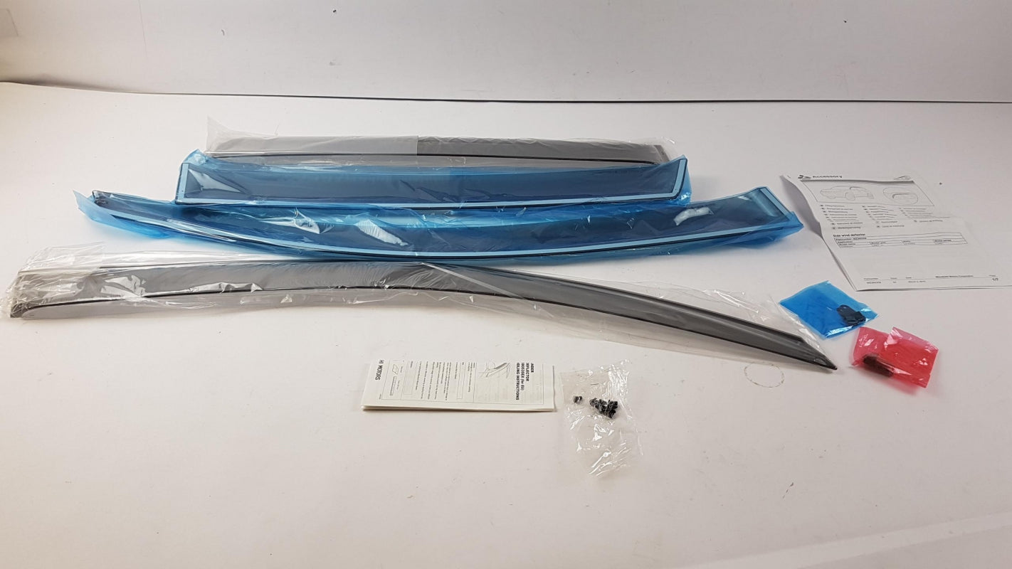 Original OE MITSUBISHI Windabweiser MZ380358