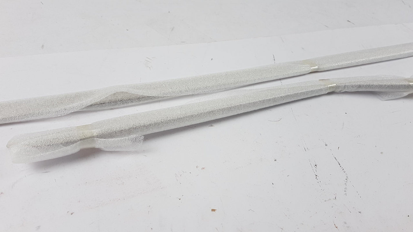 Original KIA Stonic '17-'20 Seitenleisten Zierleisten H8271ADE60ST