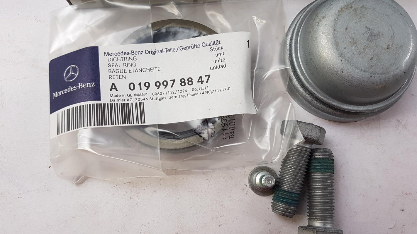 Original OE MERCEDES-BENZ Radlagersatz A2103300051