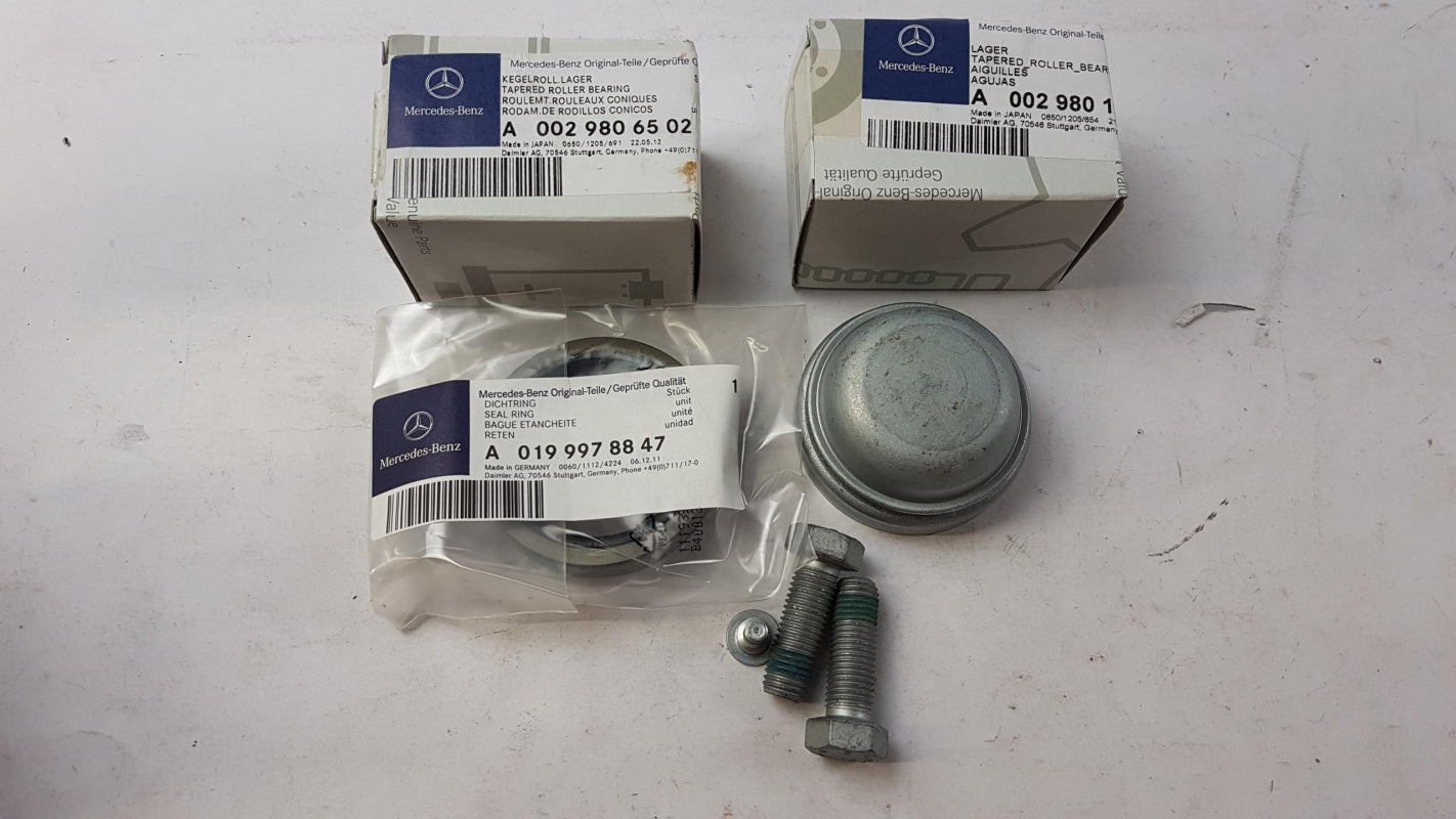 Original OE MERCEDES-BENZ Radlagersatz A2103300051