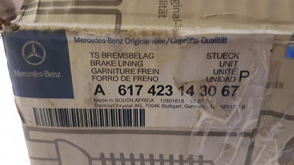 Original OE MERCEDES-BENZ Bremsbackensatz A617423143067