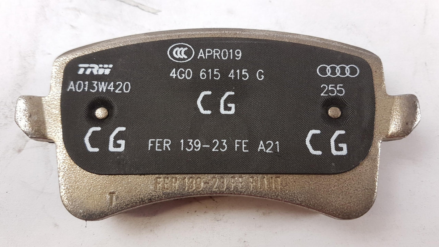 Original AUDI Q5 S5 A5 Quattro S4 SQ5 A4 Bremsbeläge 8K0698451P