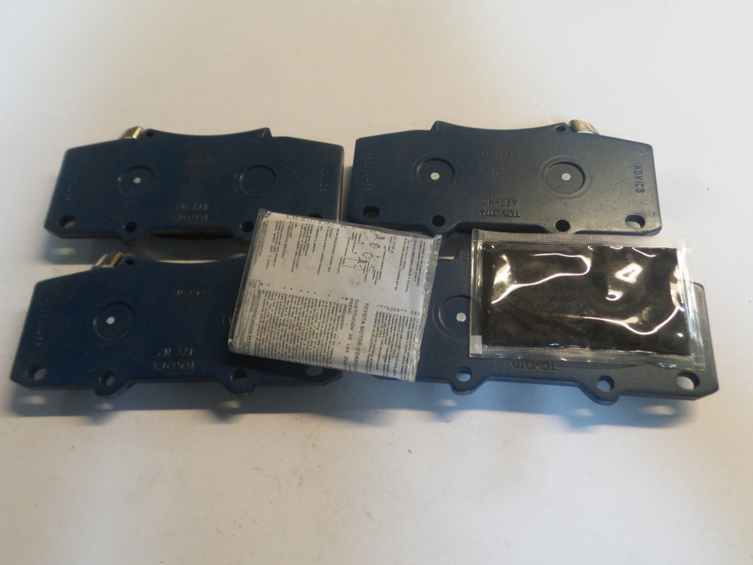 Original TOYOTA Hilux '05-'15 Bremsbeläge Bremsklötze vorne 044650K240