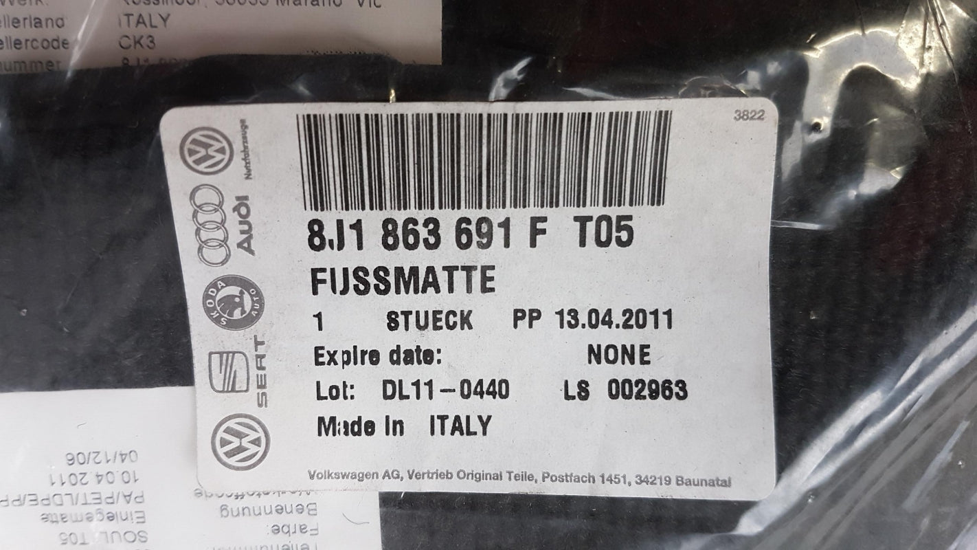 Original OE Volkswagen Fußmattensatz 8J1863691FT05
