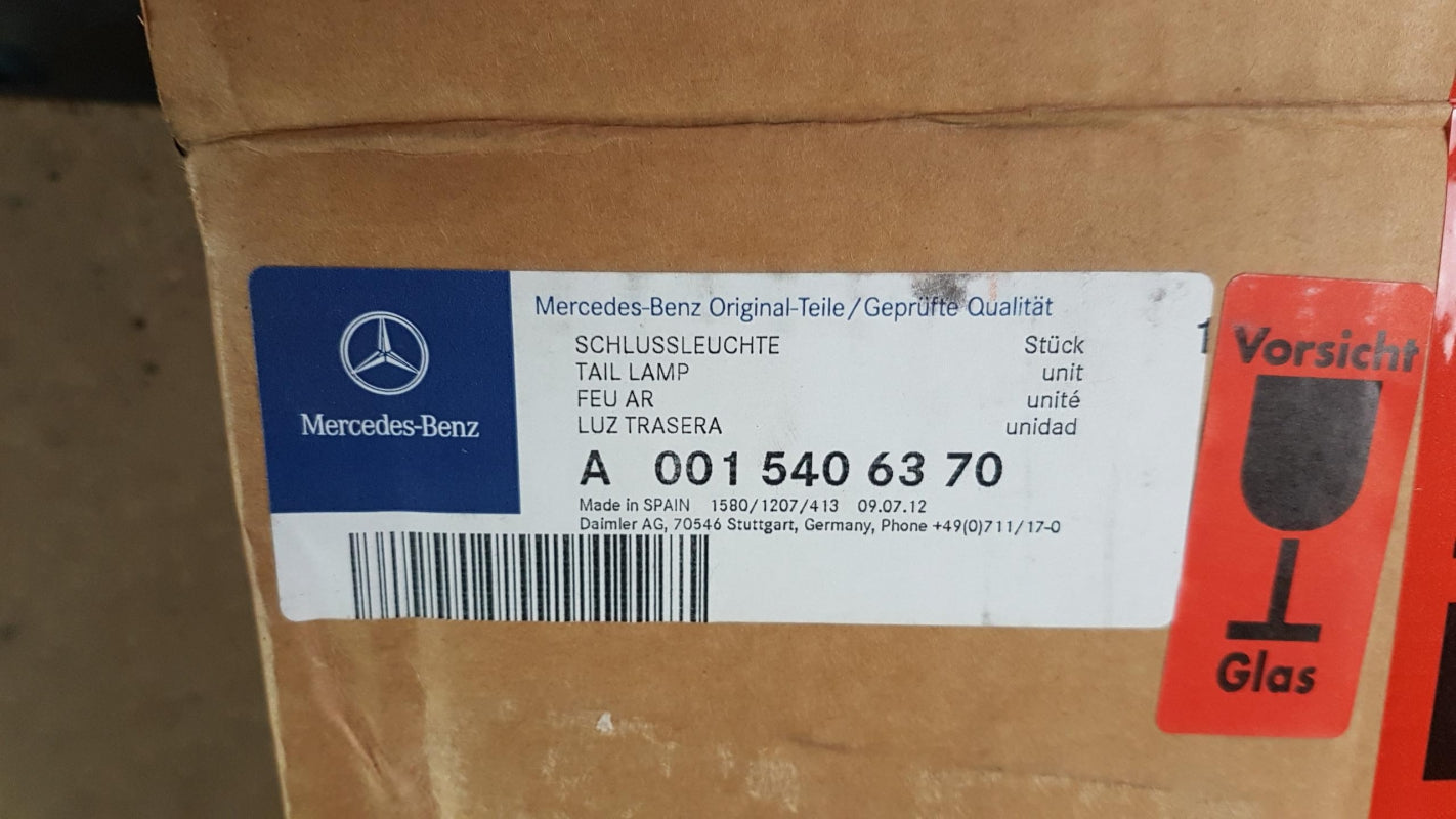 Original MERCEDES-BENZ Actros Atego Axor Unimog Heckleuchte rechts A0015406370