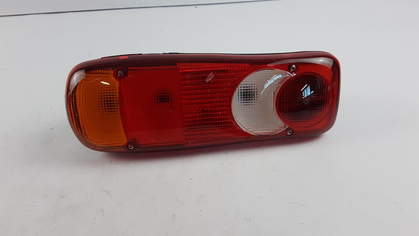 Original RENAULT Master III Heckleuchte Rückleuchte Rechts 265500292R