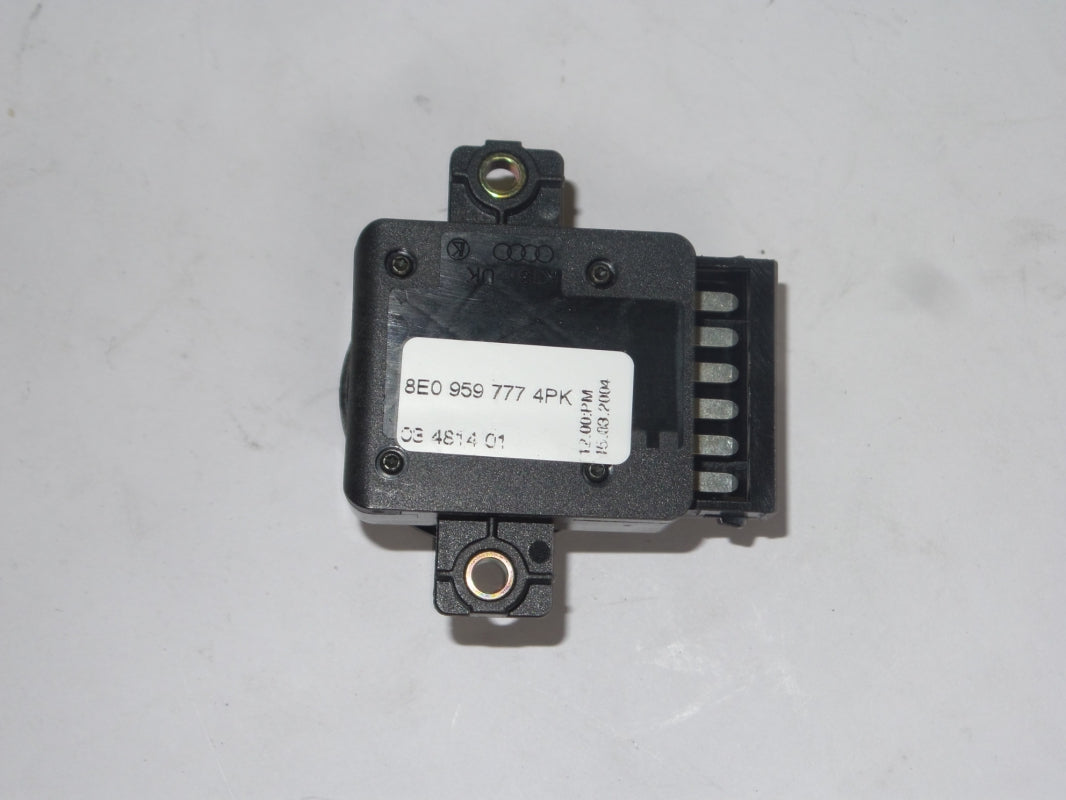 Original AUDI A4 A6 VW Golf SKODA Octavia Sitzverstellung Schalter 8E09597774PK