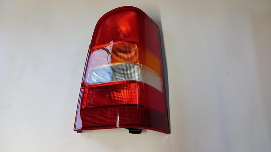 Original MERCEDES-BENZ Vito Viano W638 Heckleuchte Recht A6388201764
