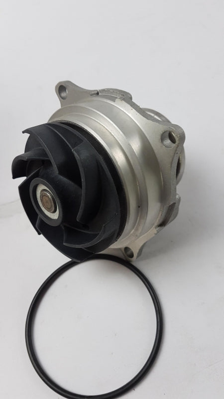 Original FORD Escort Fiesta Focus Mondeo Sierra 1.8 / 2.0i Wasserpumpe 1517732