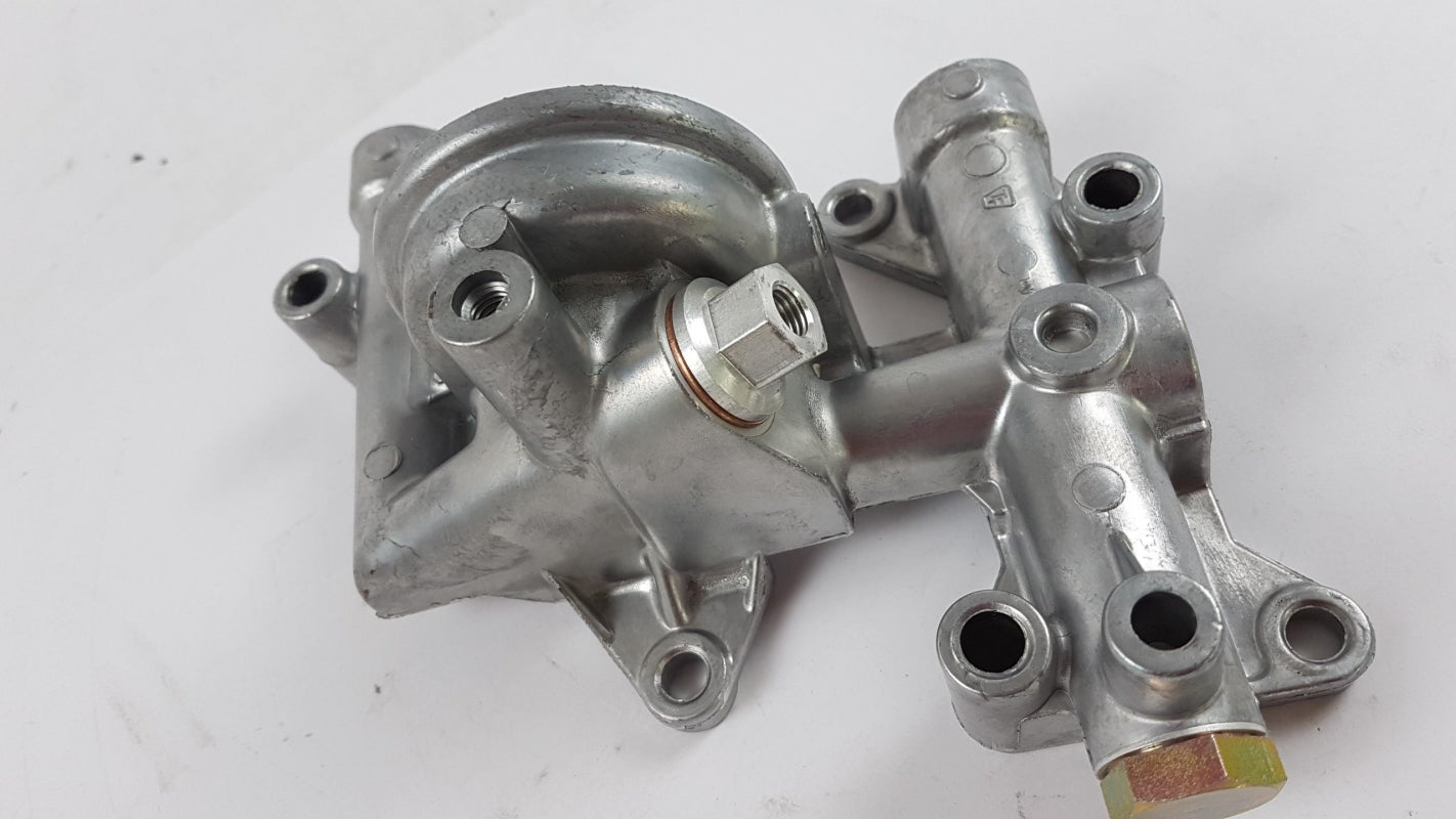 Original OE NISSAN Ölfilterhalter 15238G2404