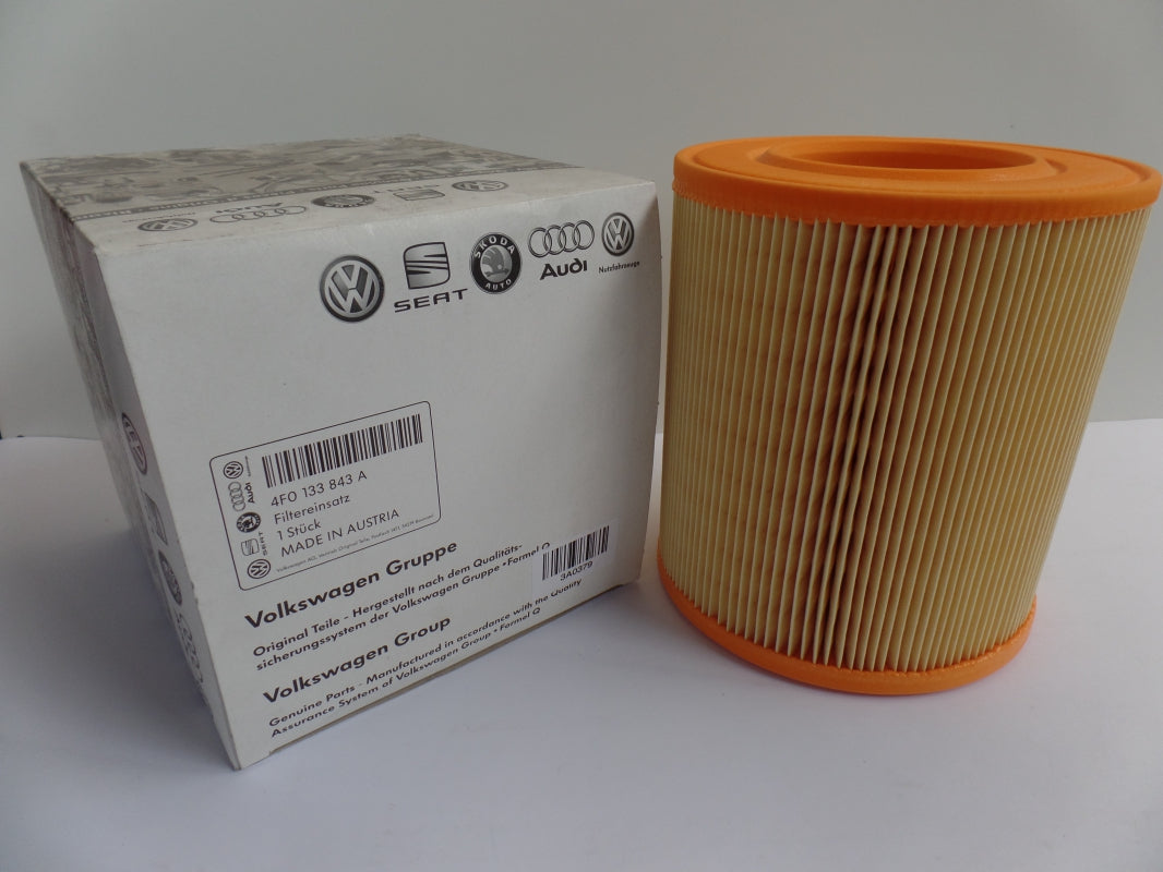 Original AUDI A6 (4F2 C6) (4F5 C6) 2005-2011 Luftfilter 2.0 TDi 4F0133843A