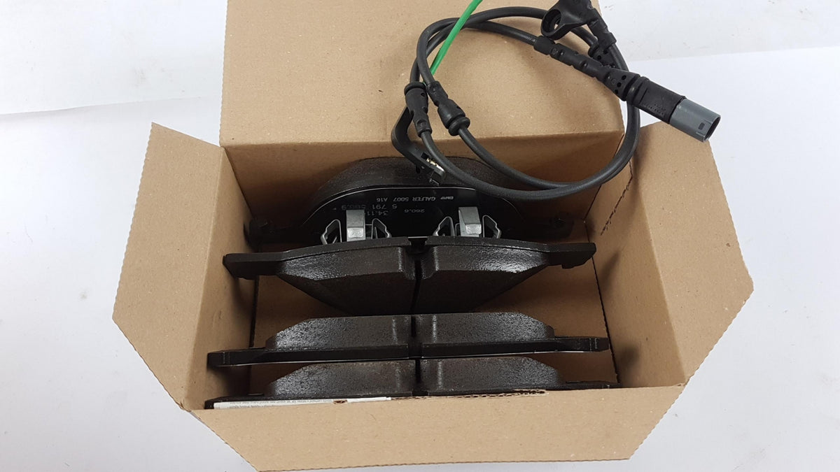 Original BMW X5 E70 X6 E71 Bremsbeläge mit Warnkontakt vorne 34112413048