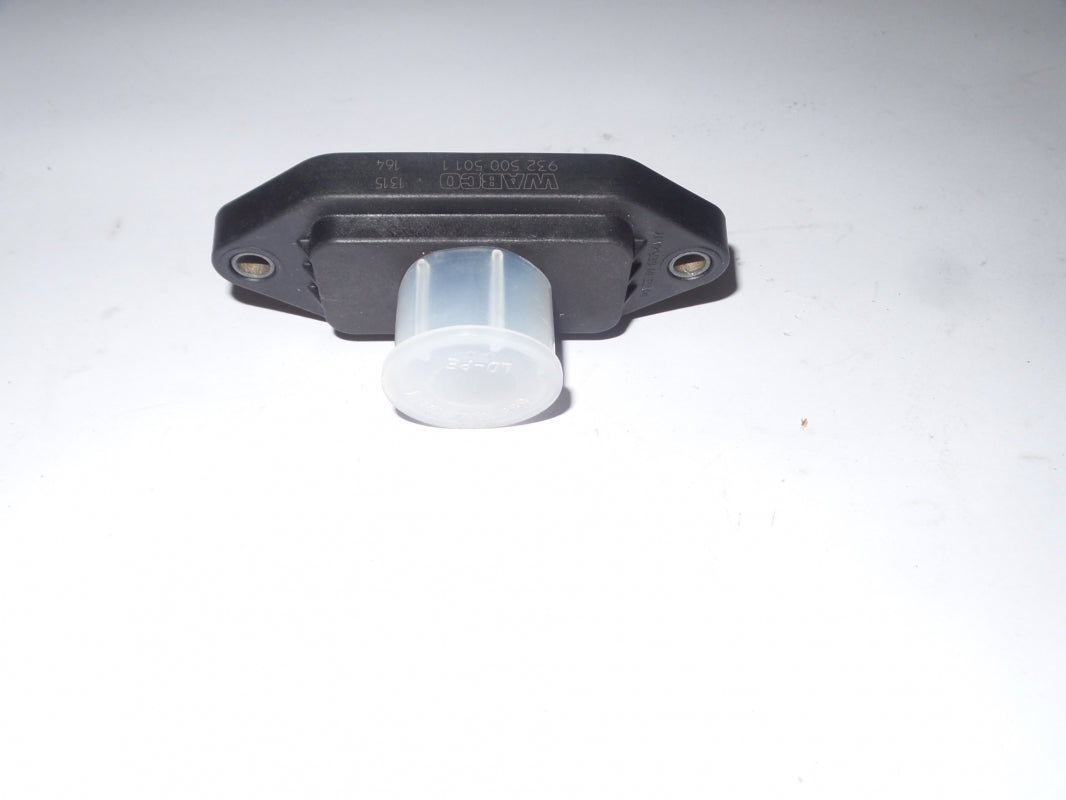 Original MERCEDES-BENZ Trucks Drucksensor Vierkreisschutzventil A0004303907