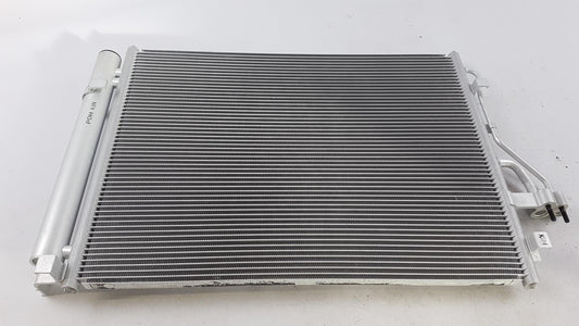 Original OE HYUNDAI/KIA Klimakondensator 976062Y001