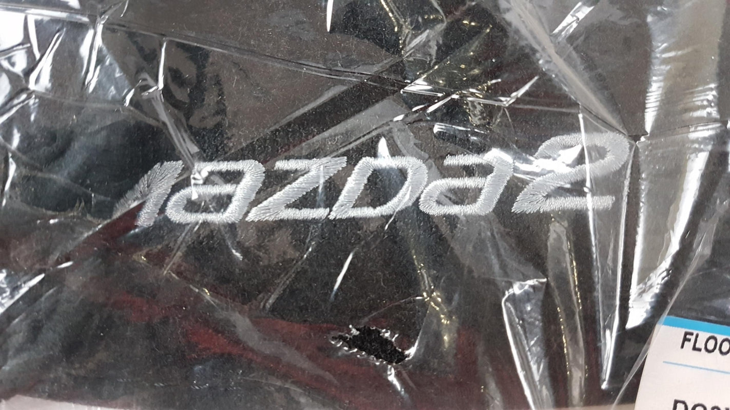 Original OE MAZDA Fußmattensatz DC3LV0320A