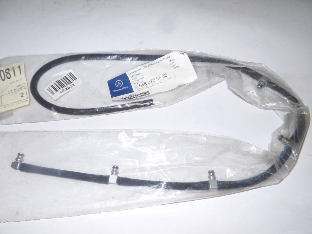 Original MERCEDES-BENZ W210 W220 Kraftstoffleitung Leckölleitung A6480700832