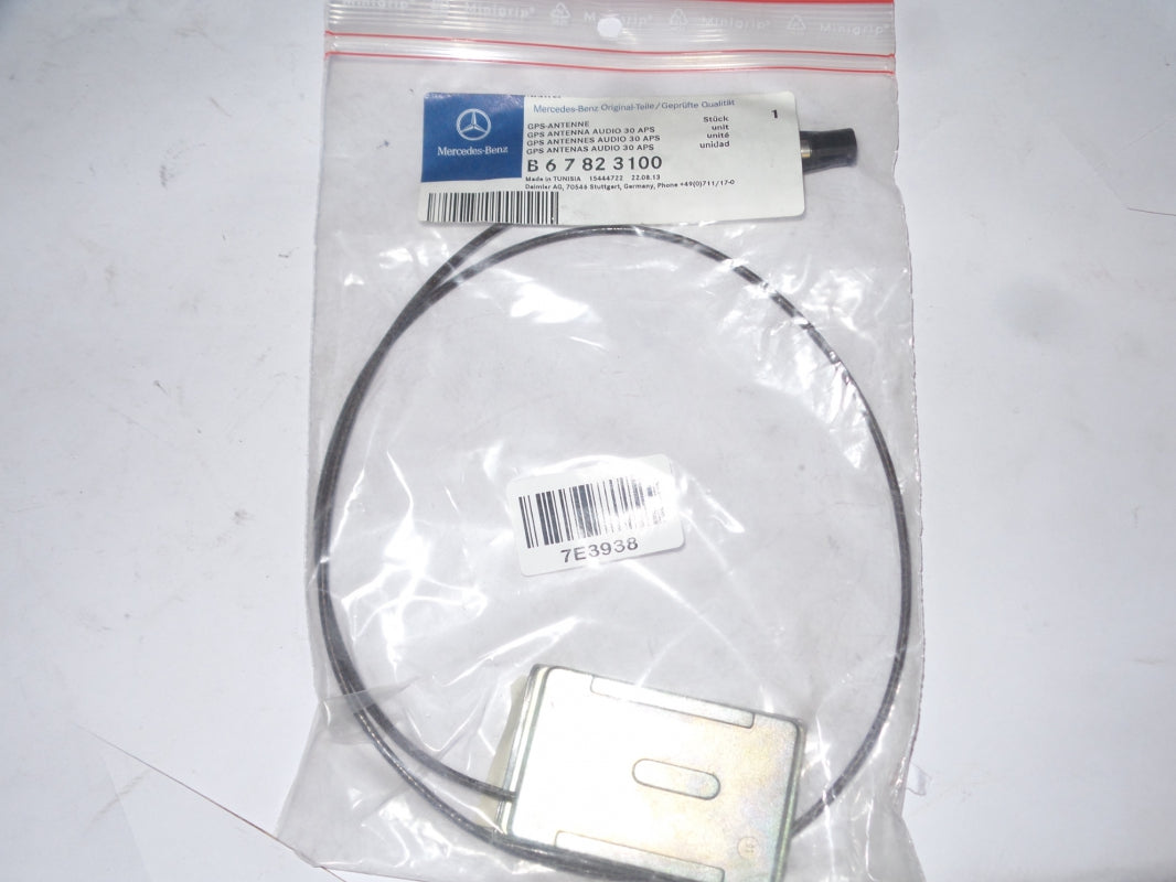 Original MERCEDES-BENZ W203 C209 Navi GPS-Antenne für 30 APS B67823100
