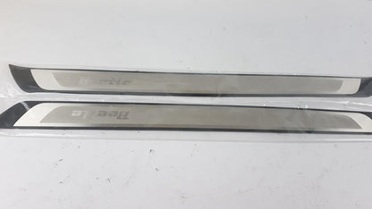 Original VW Beetle '12-'17 Einstiegsleistensatz Edelstahl vorne 5C0071303
