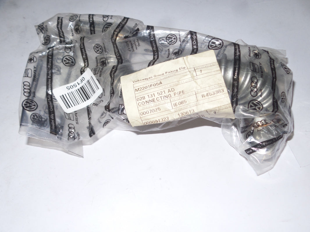 Original AUDI A4 A6 VW Passat SKODA Superb EGR connecting pipe 028131521AD 