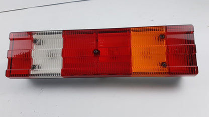Original MERCEDES-BENZ Actros Atego Axor Unimog Heckleuchte rechts A0015406370