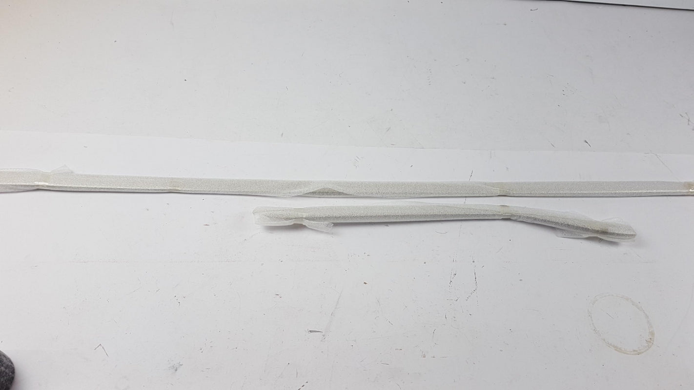 Original KIA Stonic '17-'20 Seitenleisten Zierleisten H8271ADE60ST