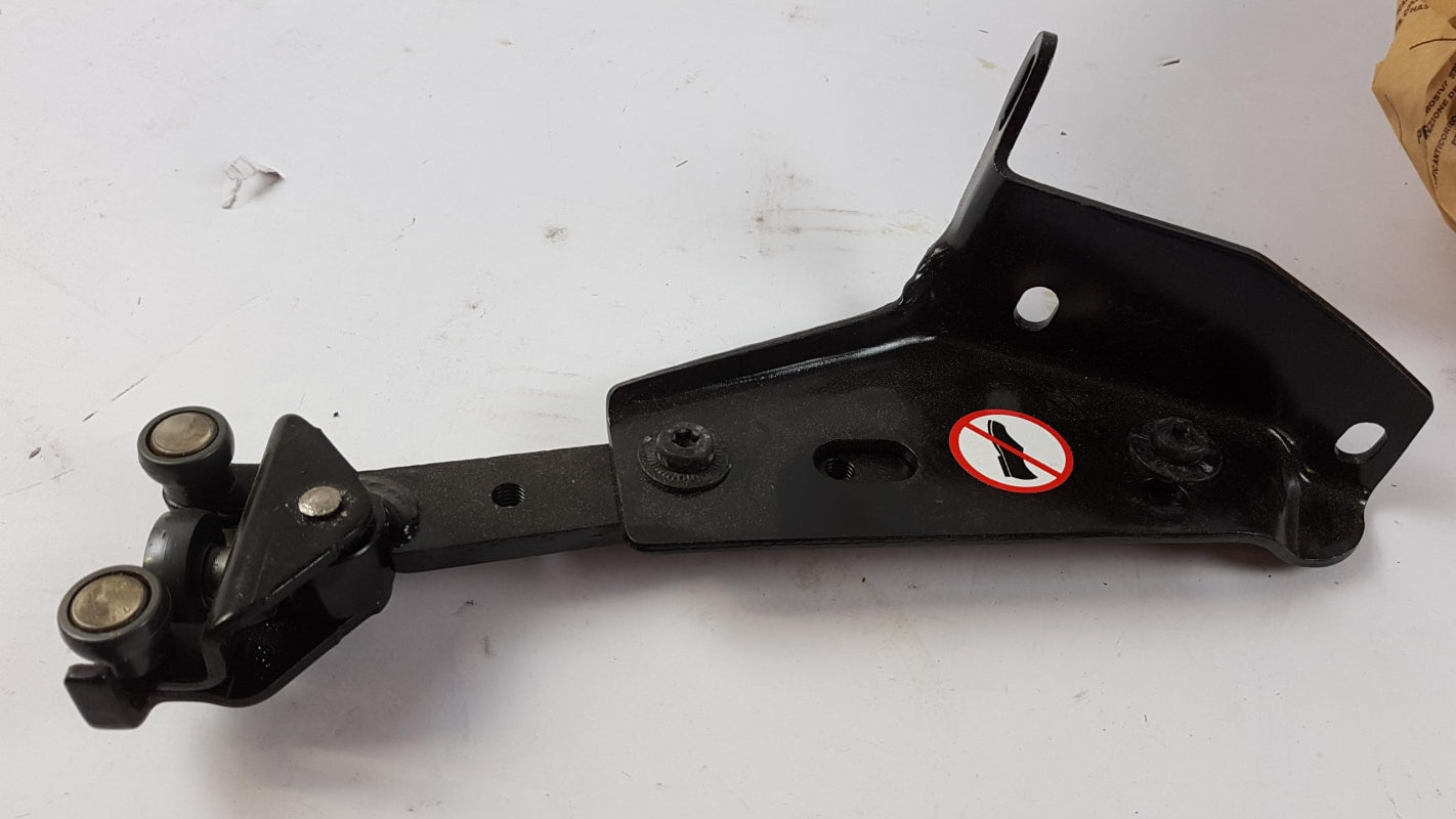 Original OE FIAT sliding door roller guide 51782468 