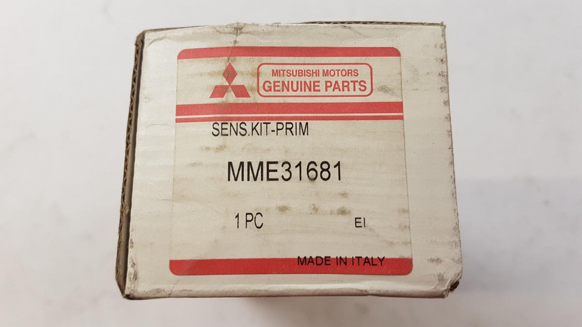 Original OE MITSUBISHI Parksensor MME31681
