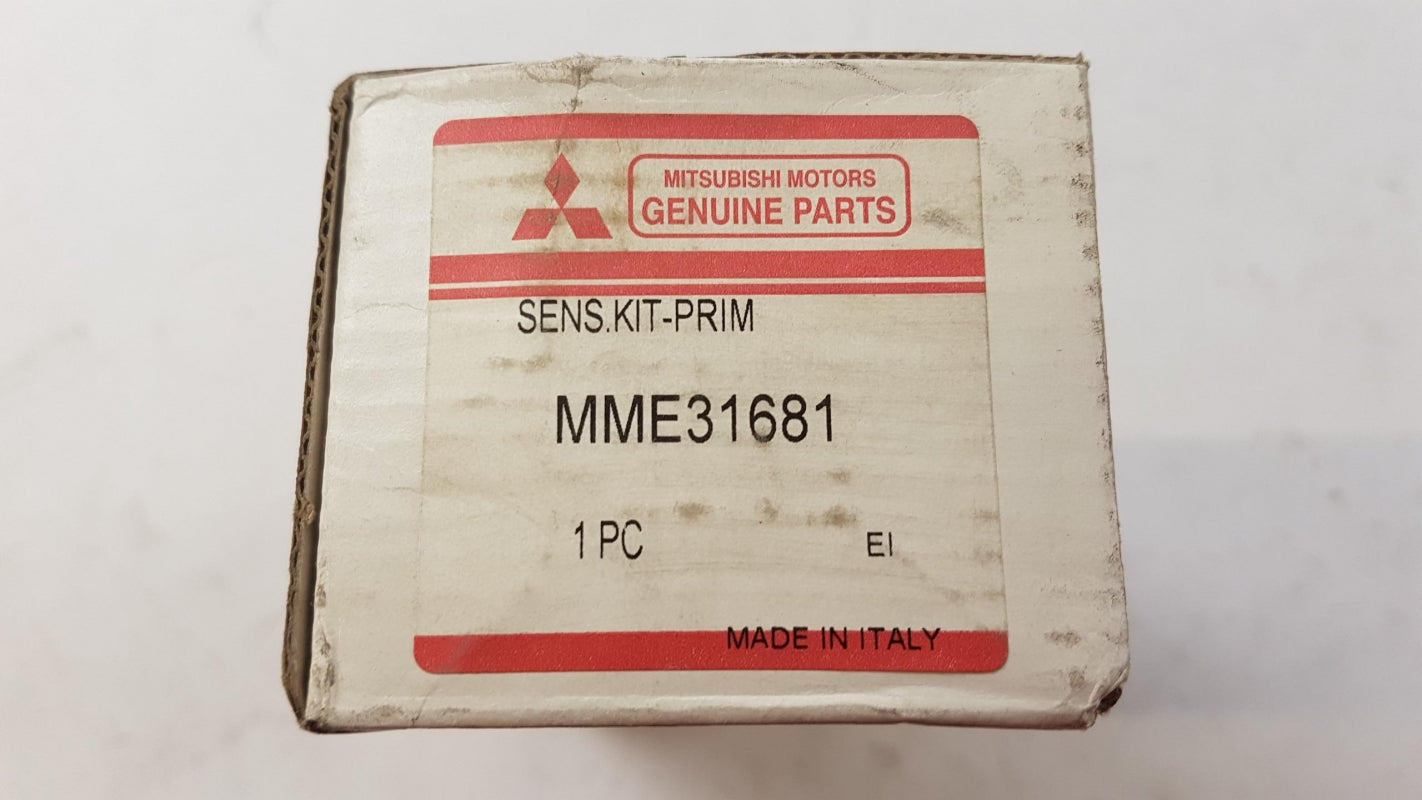 Original OE MITSUBISHI Parksensor MME31681