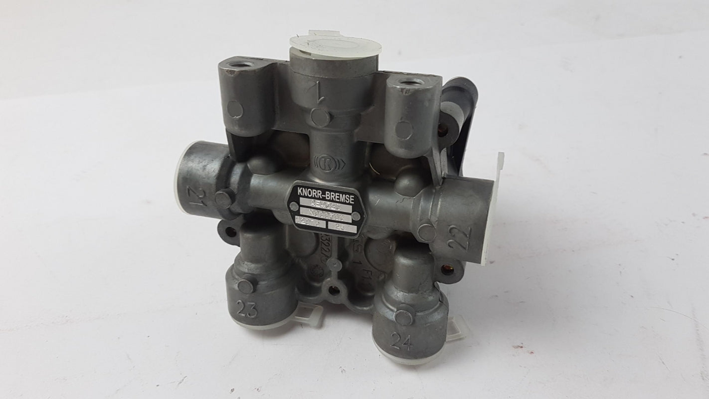 Original MERCEDES-BENZ W670 Vario Vierkreisschutzventil A0034317606