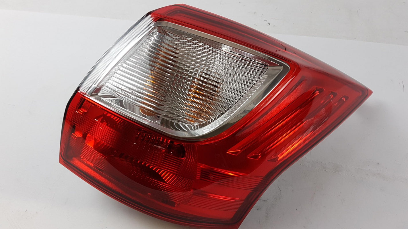Original FORD Focus C-Max 2011-2015 Heckleuchte Hinten Rechts 2035591