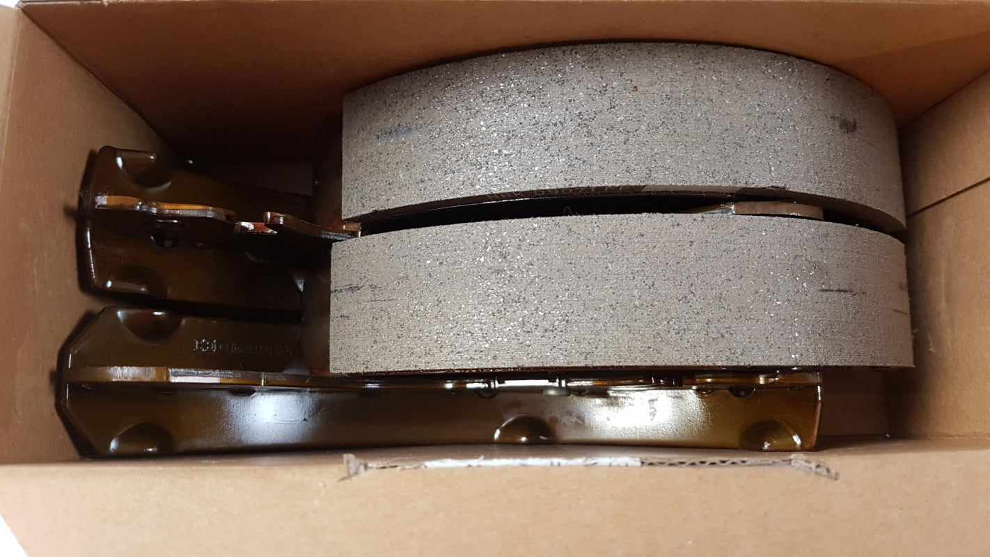 Original OE HONDA Bremsbackensatz 43053SAAE51