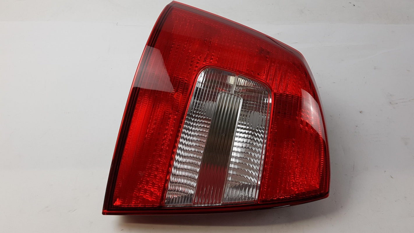 Original OE Volkswagen Heckleuchte 1Z5945111B