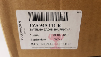 Original OE Volkswagen Heckleuchte 1Z5945111B