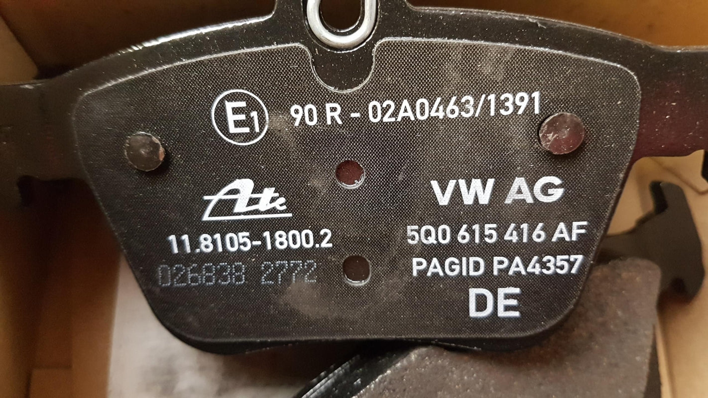 Original OE Volkswagen Bremsbeläge 5Q0698451Q