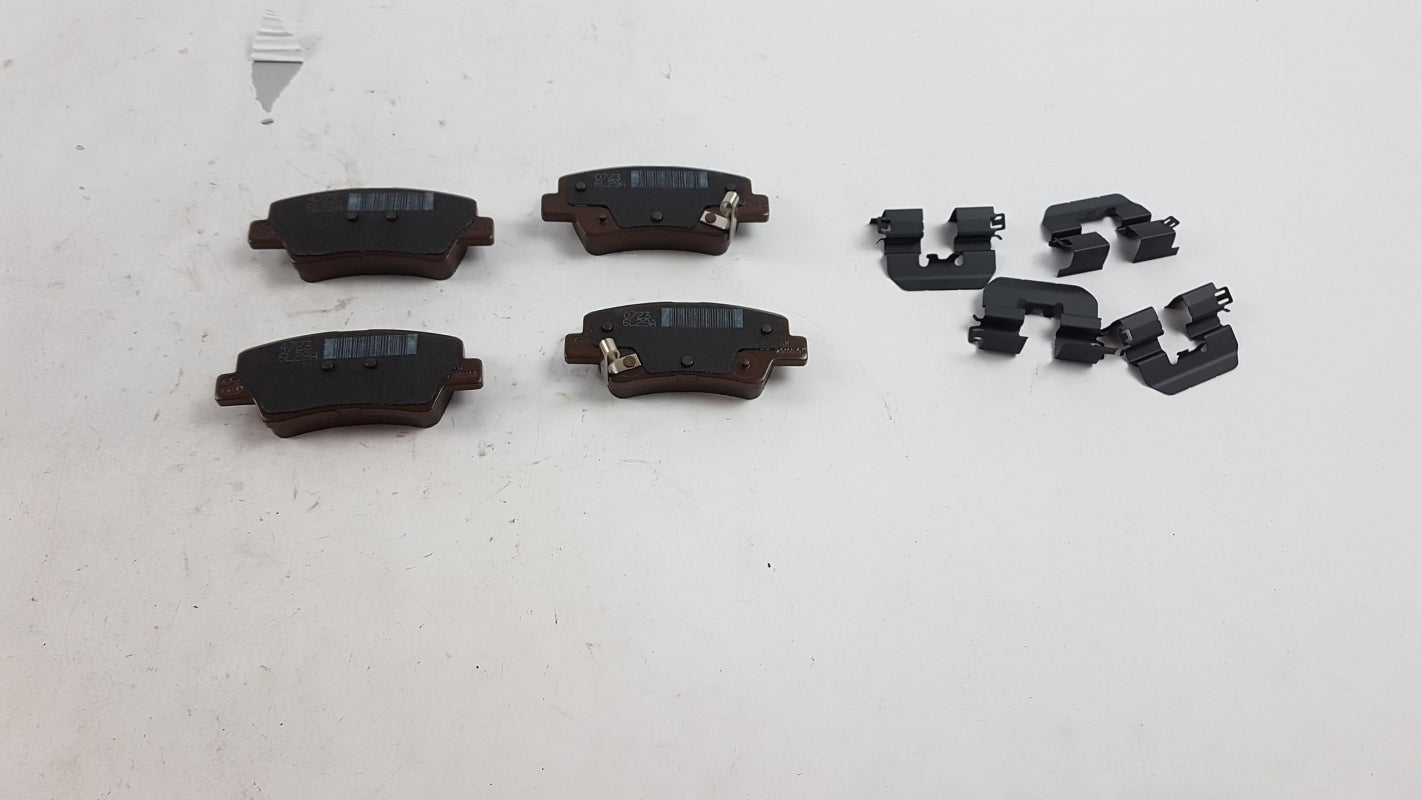 Original OE HYUNDAI/KIA Bremsbeläge 58302H8A05
