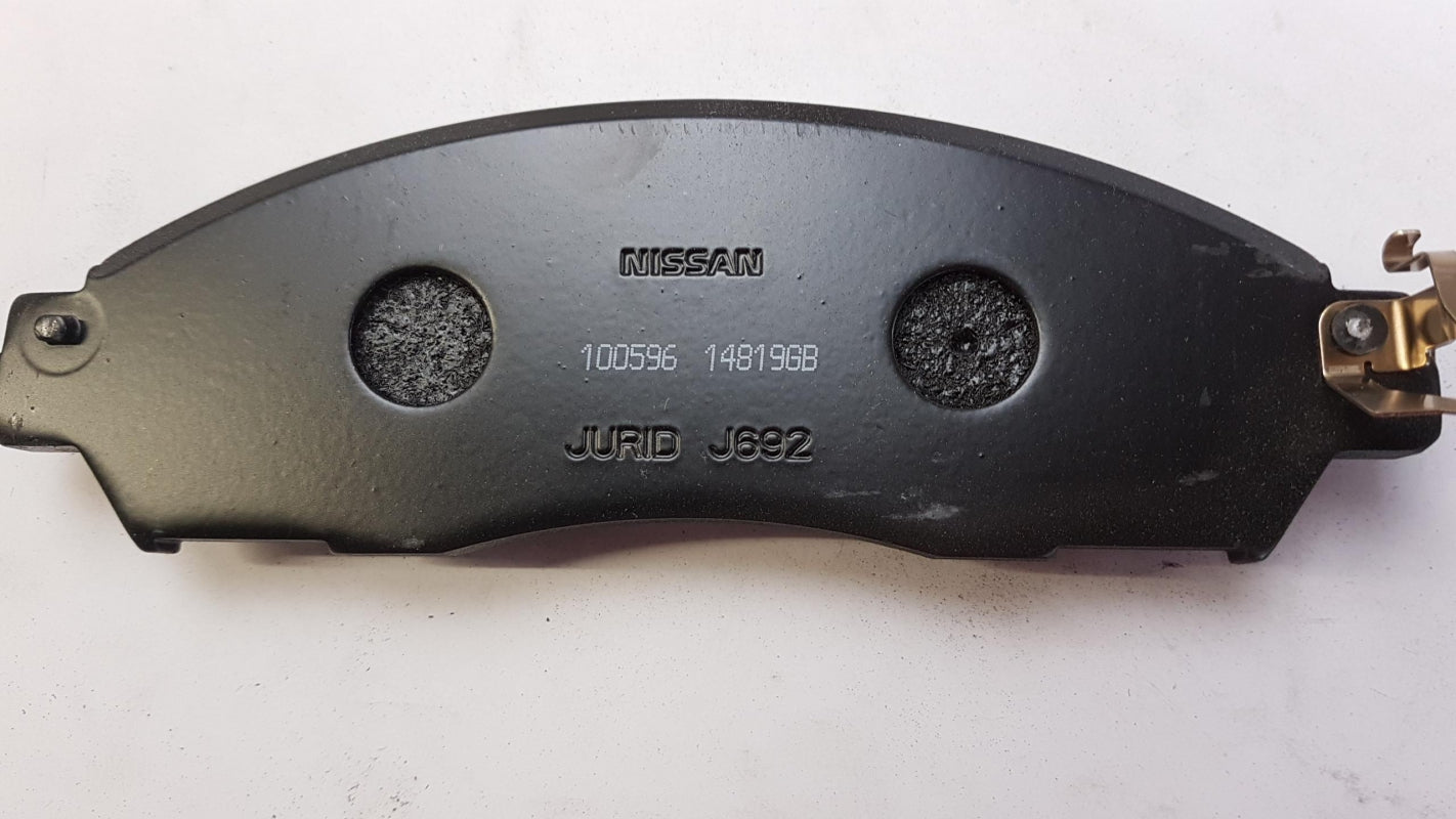 Original NISSAN Navara NP300 RENAULT Alaskan Bremsbeläge vorne D1MFM4KJ1J