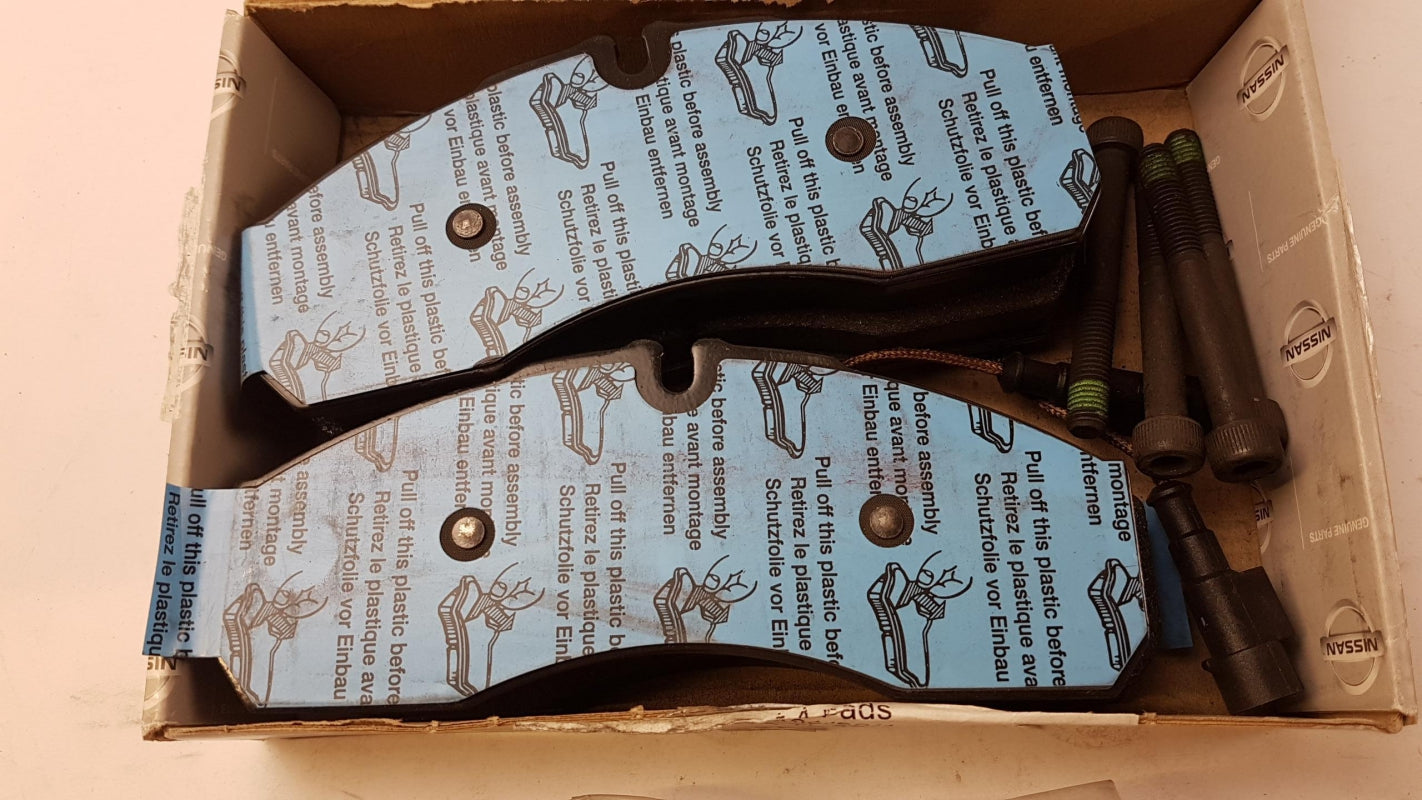 Original NISSAN Cabstar Bremsbeläge vorne D1060MB20C