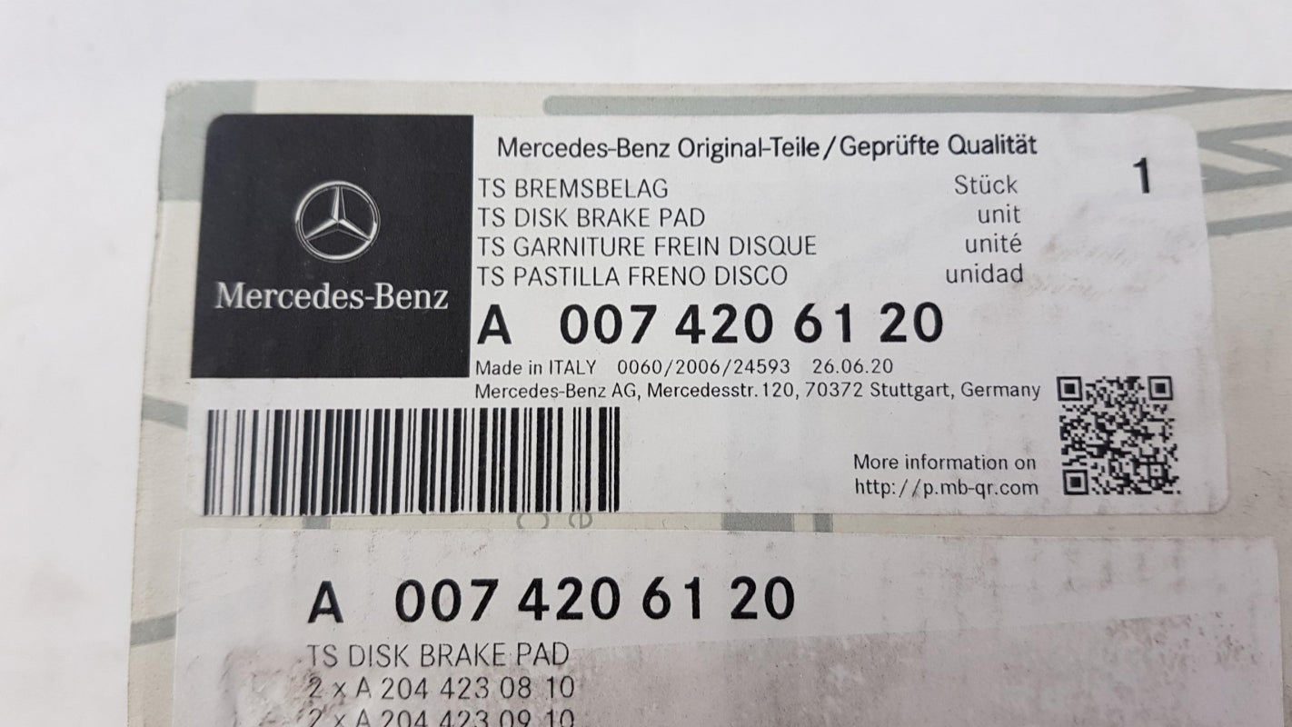 Original OE MERCEDES-BENZ Bremsbeläge A0074206120