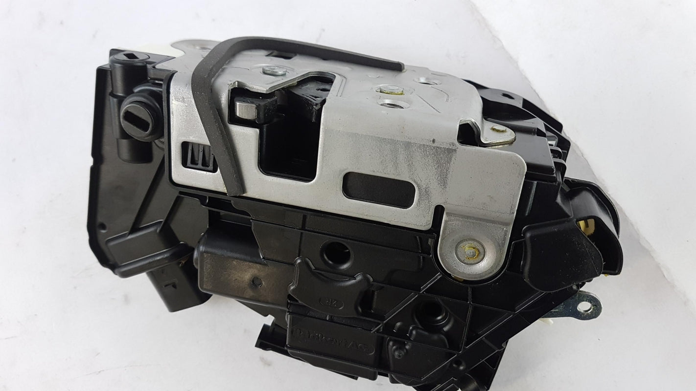 Original OE Volkswagen Türschloss 5N0839016R