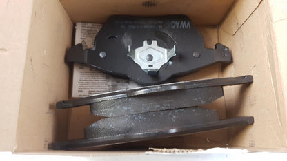 Original OE Volkswagen Bremsbeläge JZW698151P