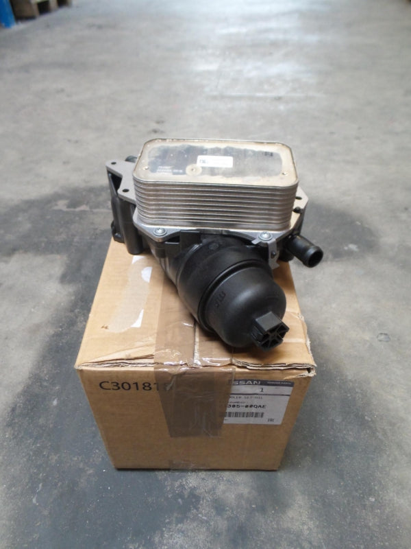 Original NISSAN Qashqai X-Trail Ölfiltergehäuse mit Motorölkühler 2130500QAE