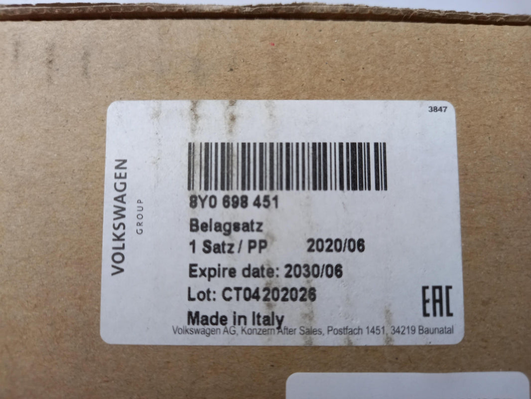 Original OE Volkswagen Bremsbeläge 8Y0698451