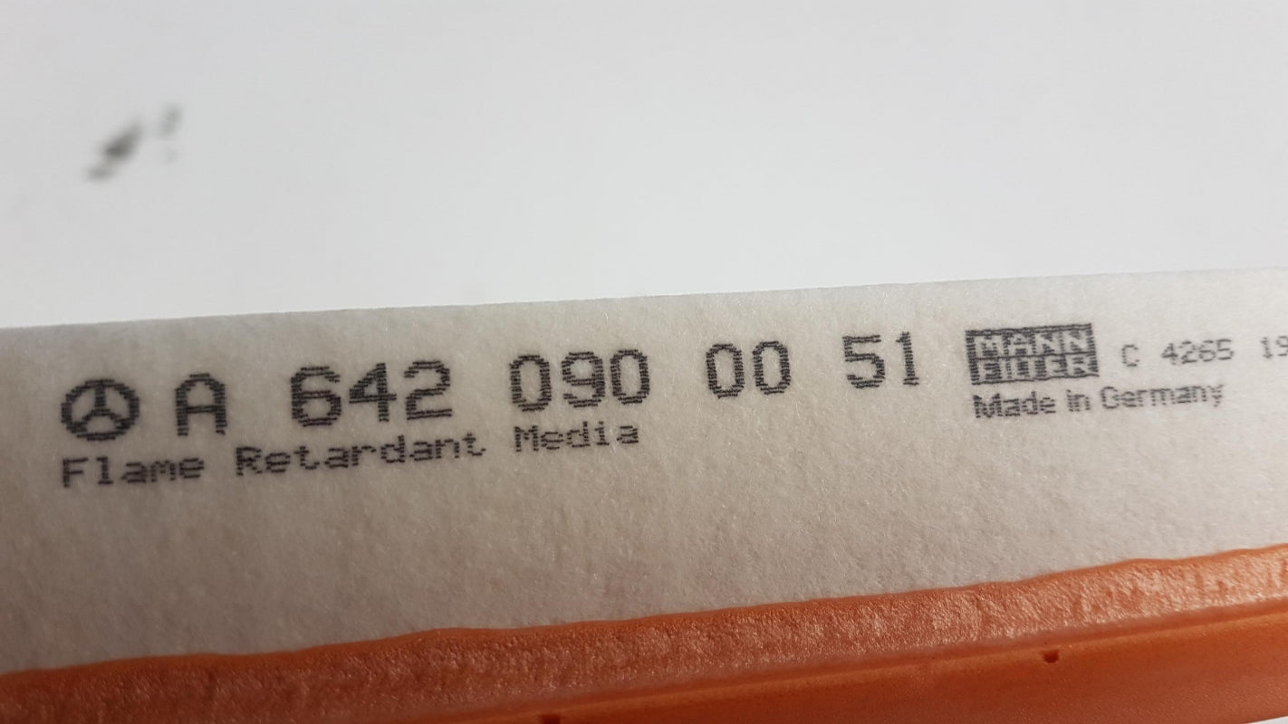 Original MERCEDES-BENZ W639 Vito Viano (OM642) 3.0D Luftfilter A6420900051