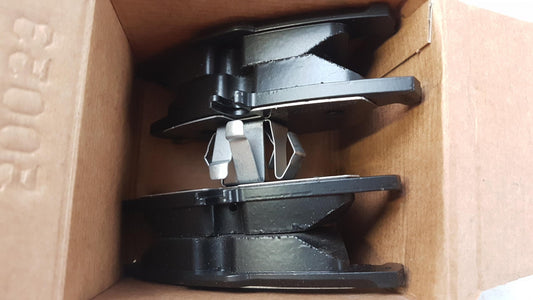 Original MERCEDES-BENZ C-klass W204 E-klass C207 Bremsbeläge hinten A0074208520