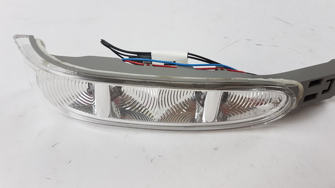 Original OE MERCEDES-BENZ Blinkleuchte A1648200521