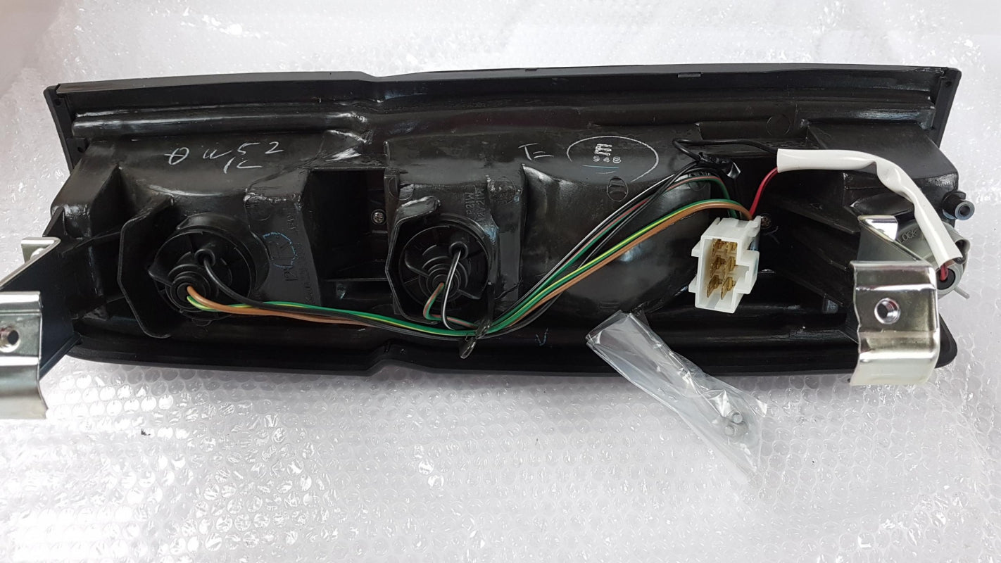 Original OE NISSAN Heckleuchte B655023G05